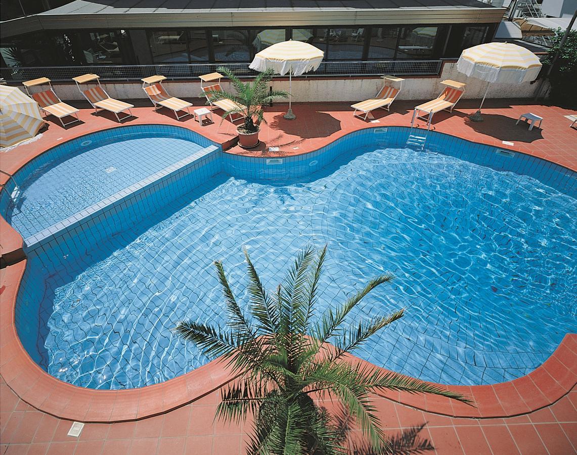 Hotel Calypso Cesenatico Exterior foto